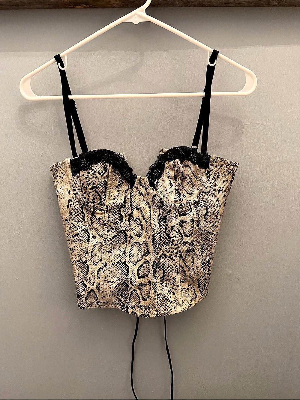 Edikted Snake Print Lace Trim Crop Top XS